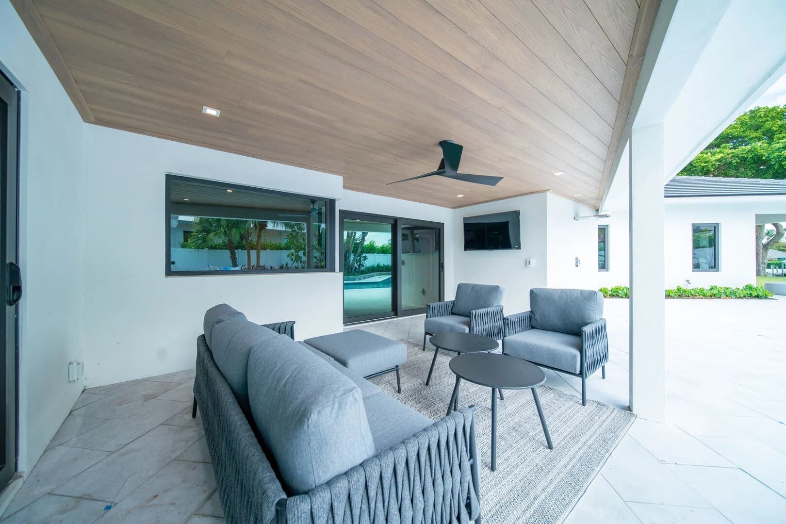 Waters Edge #906 - Image 9