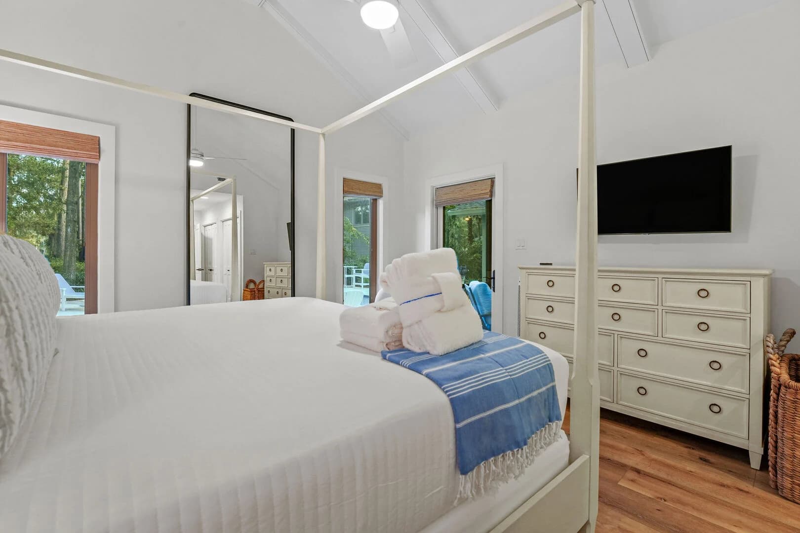 Cardinals Cradle - Image 23