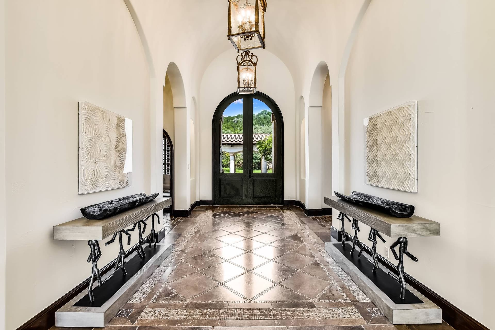 Autograph on Lake Austin - Image 2