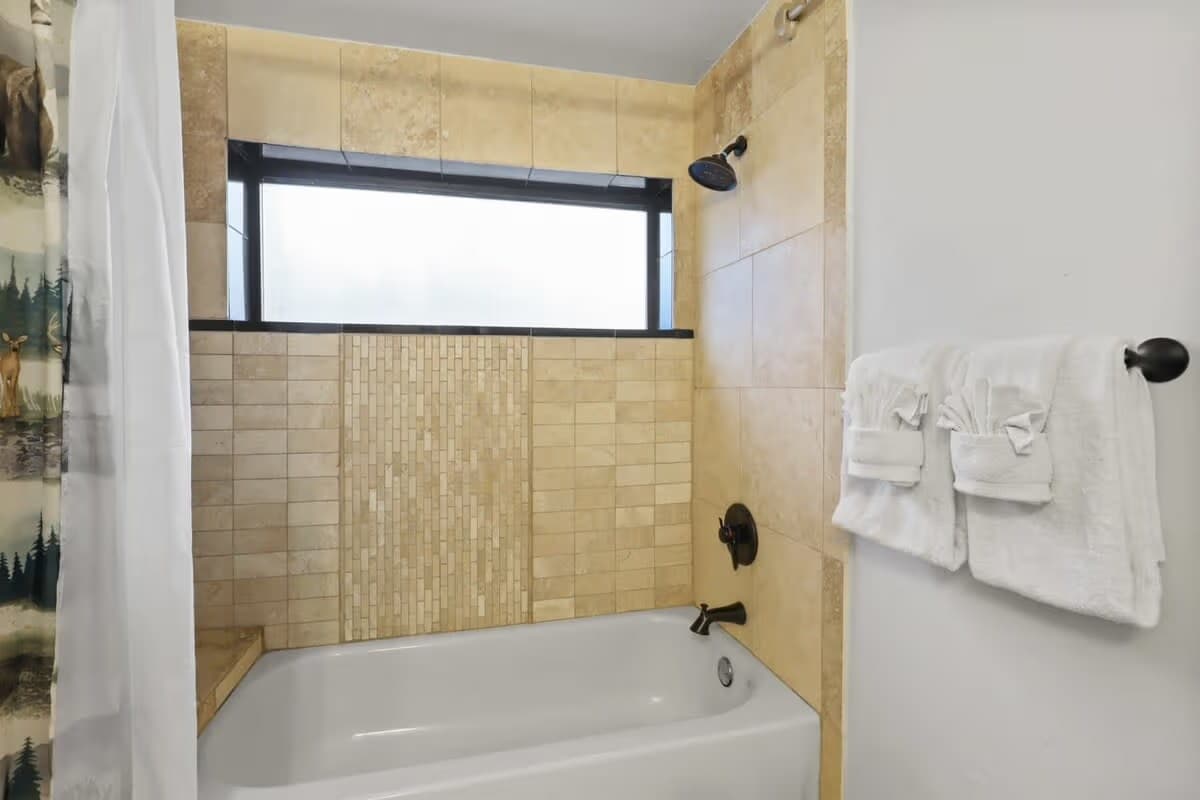 Serene Lodge - Image 38