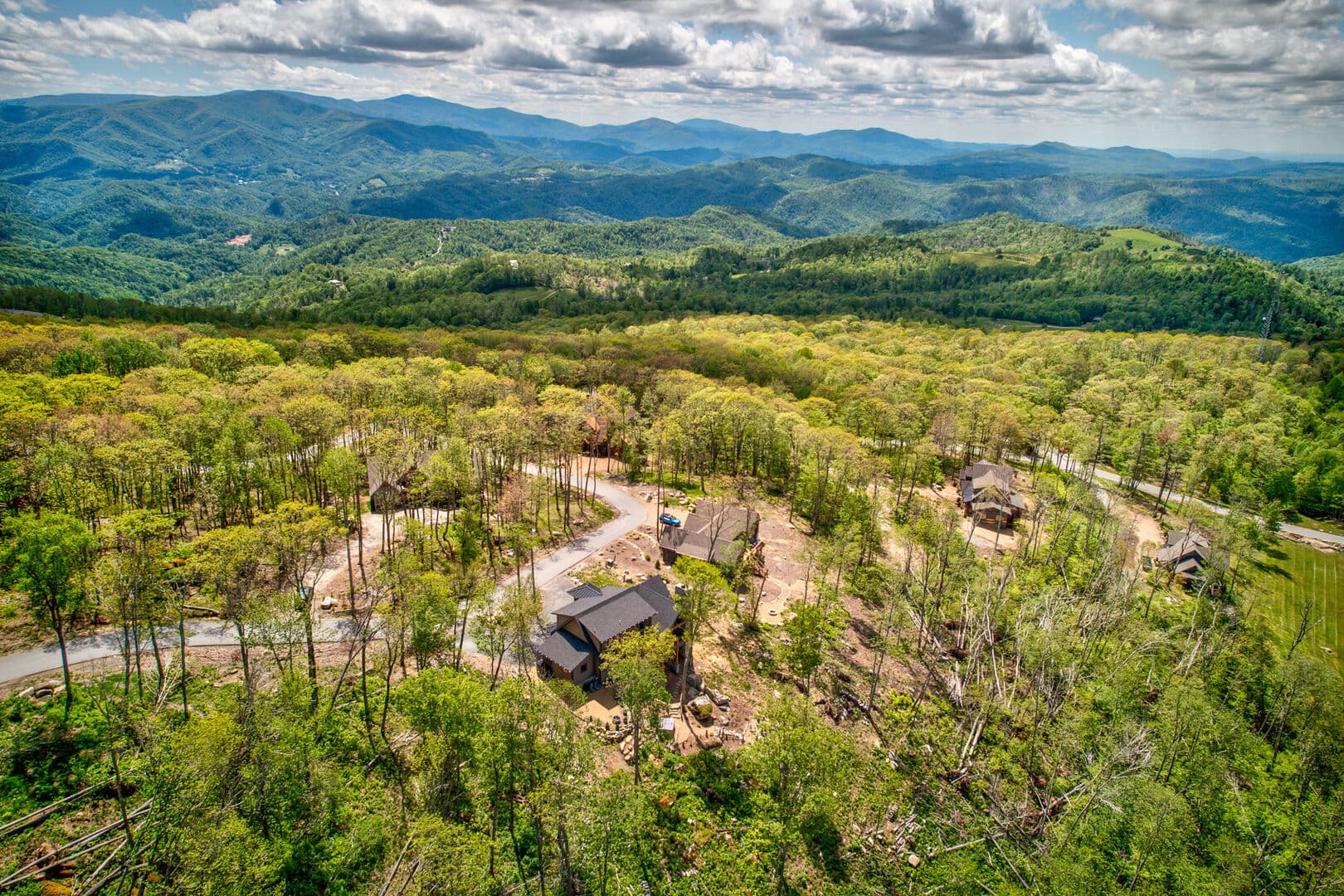 Zion House - Image 47