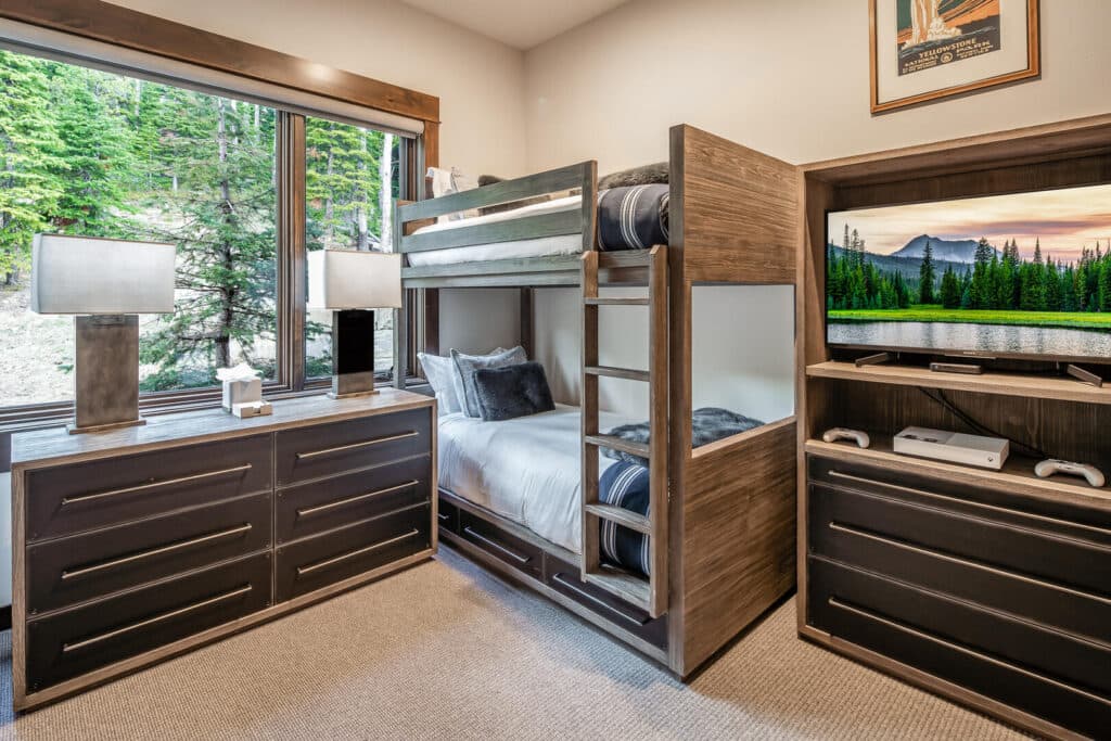 Lodgeside Home - Image 10