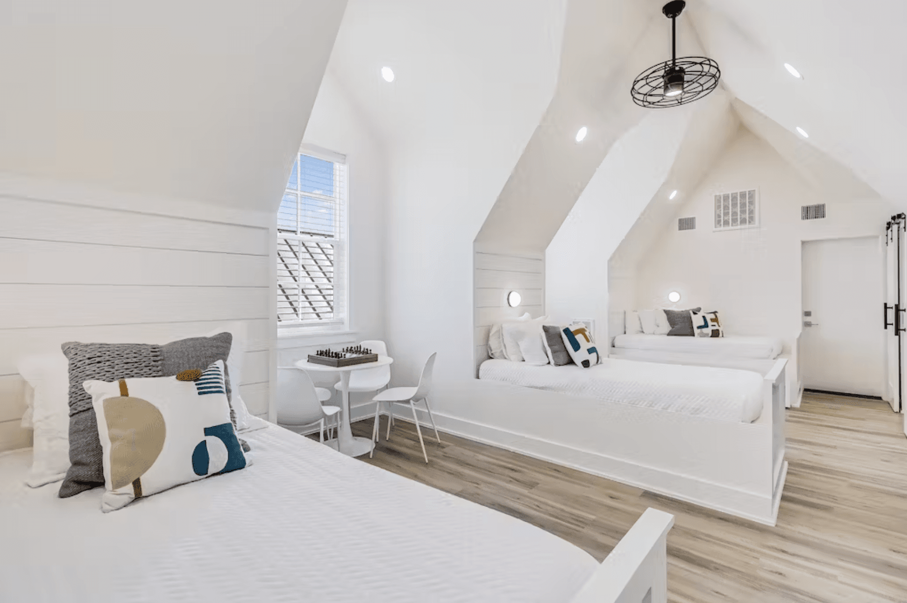 Sunsets and Smiles House - Image 15