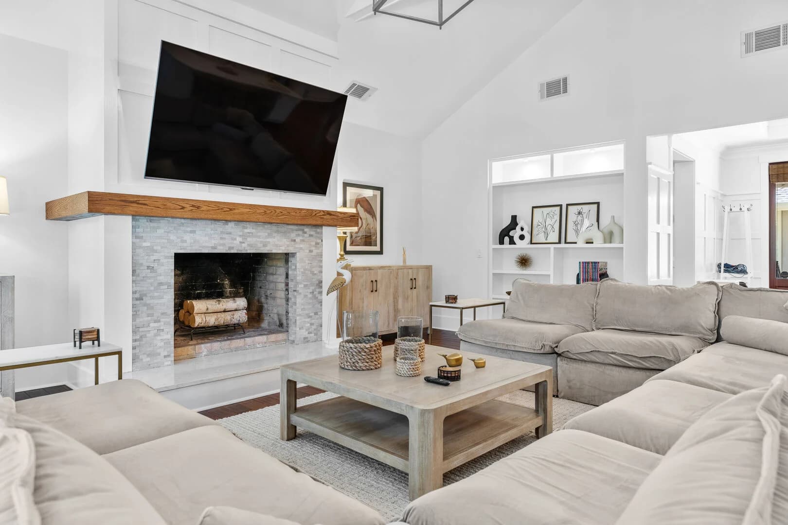 Heritage House - Image 2