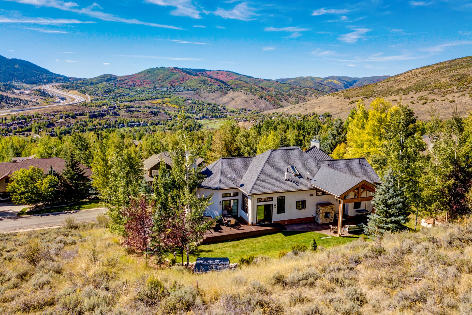 Mountain Hillside Manor - Image 2