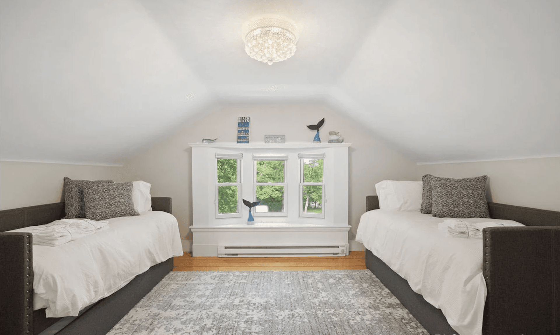 Center Of It All Estate - Image 45