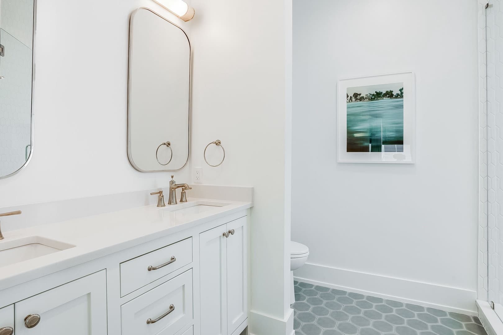 Coastal Comfort - Image 48