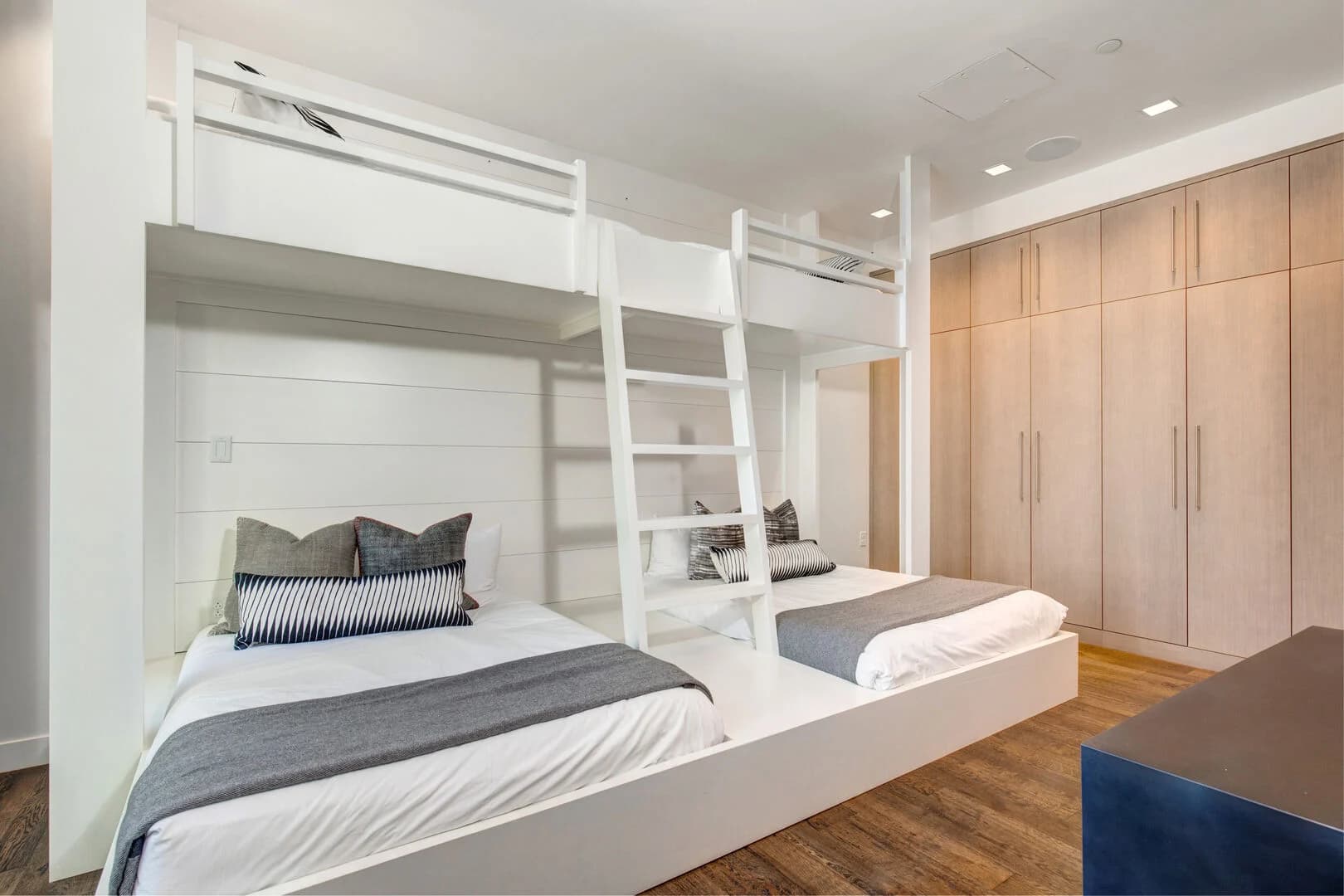 Parkite Penthouse - Image 44