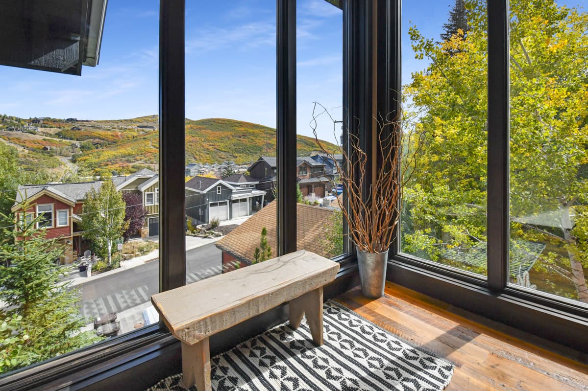 Empire Villa - Image 15