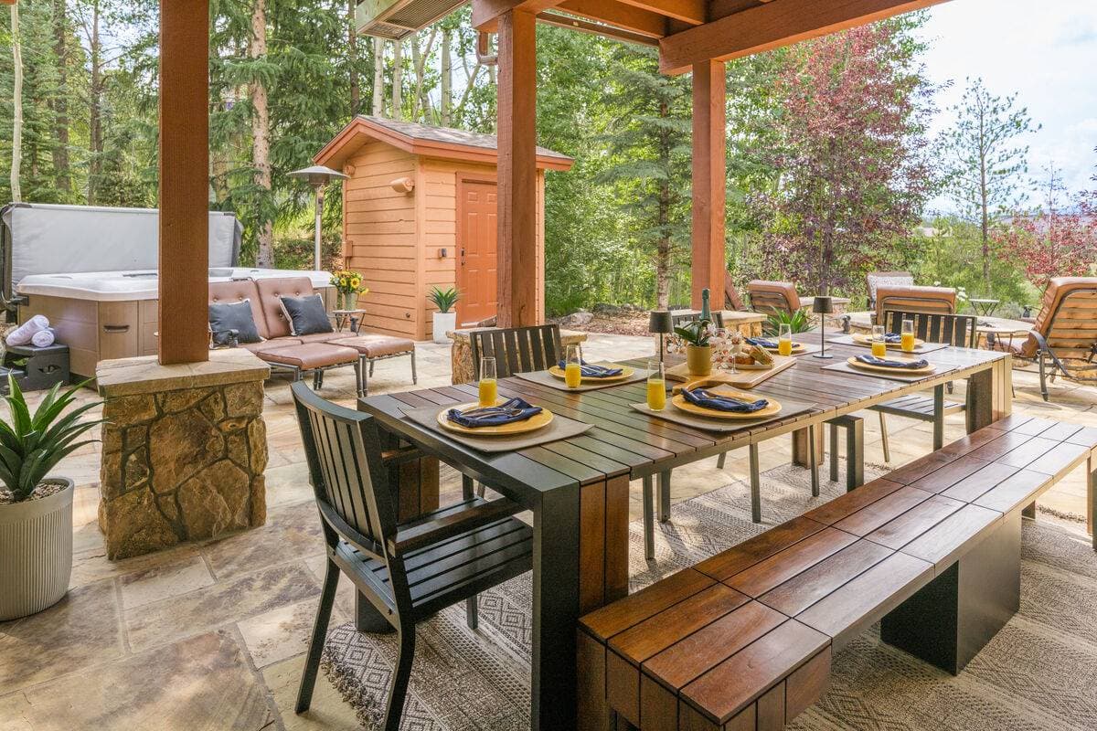 Four Sisters - Image 3