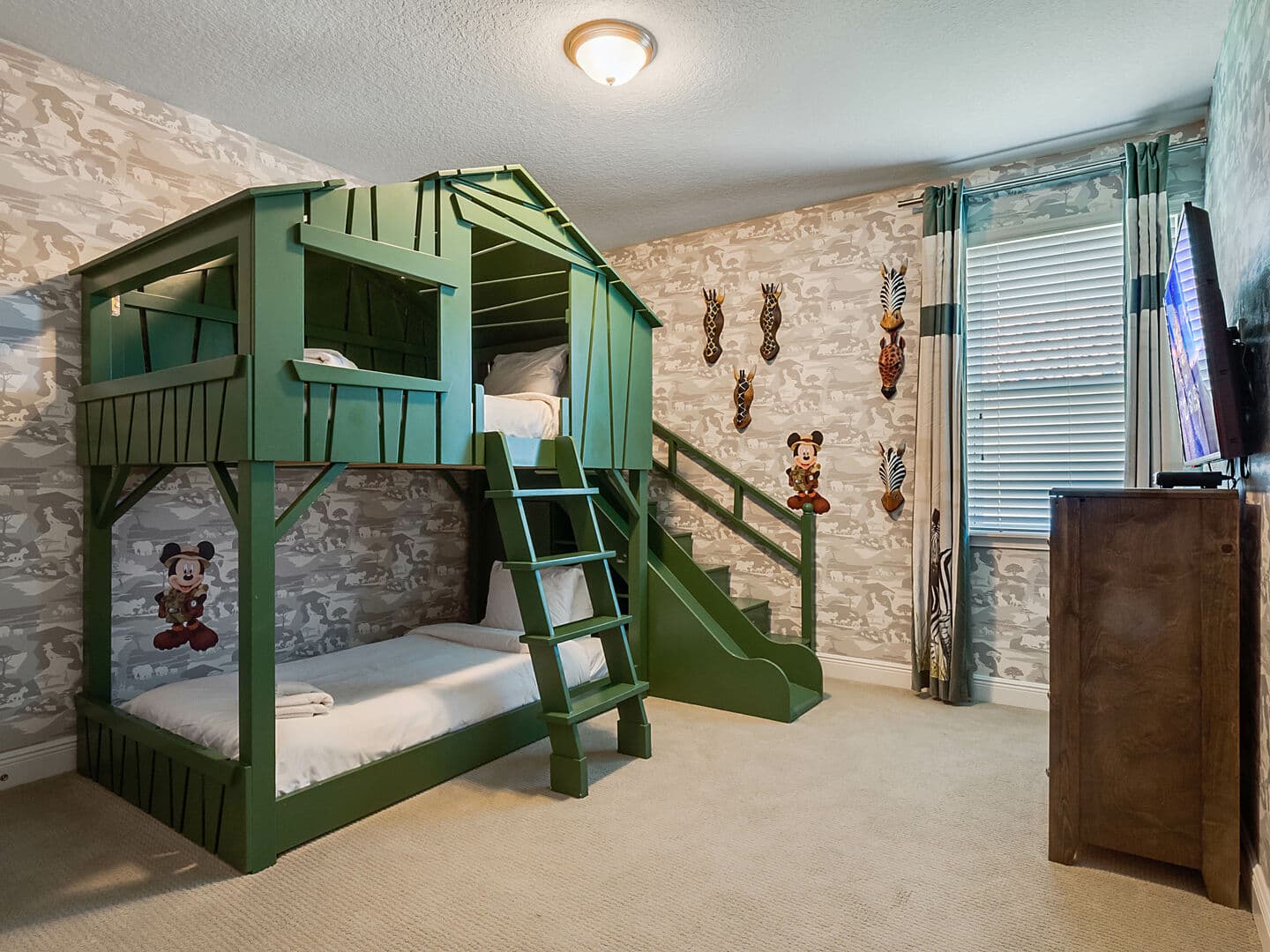 Adventurer Estate - Image 16