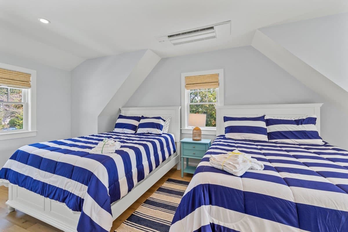 Down Easy - Image 12