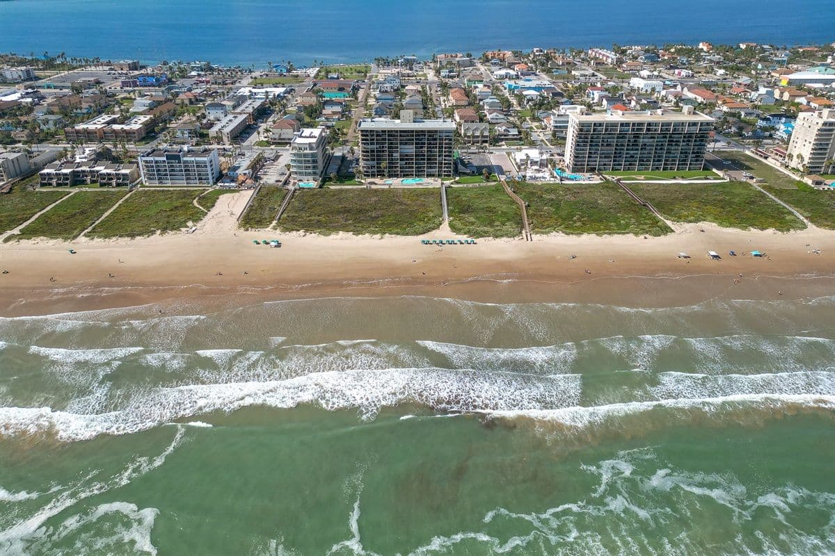 Ocean Vista Towers - Image 32