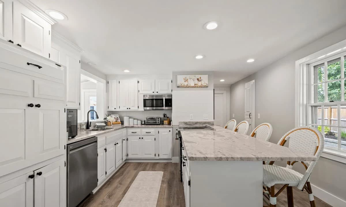 Jewel of the Miles - Image 3