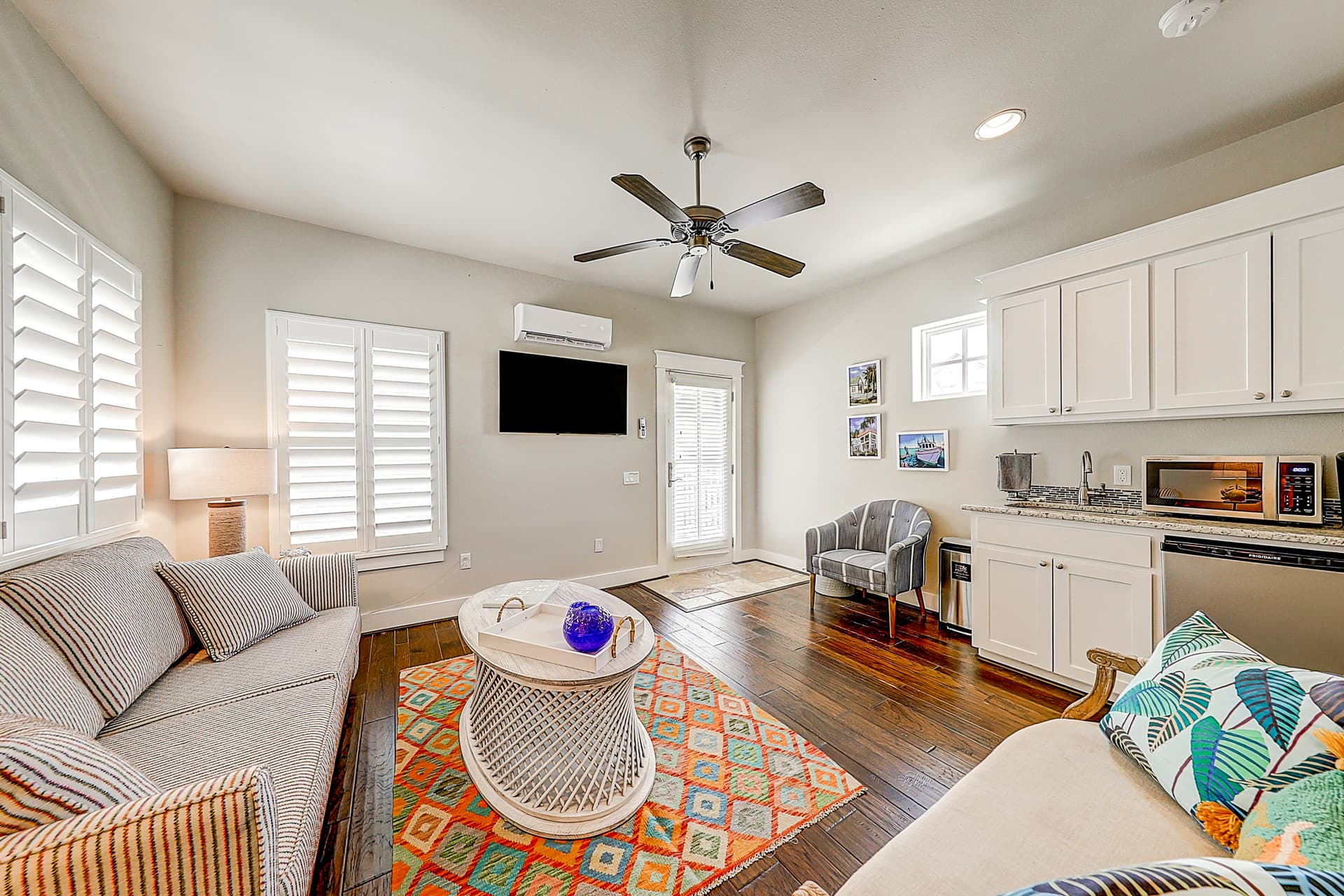 Sunrise Avenue House - Image 29