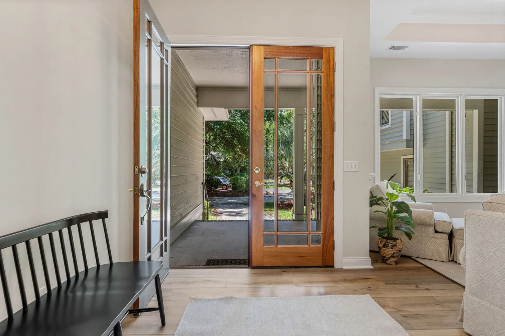 Southern Charm Retreat - Image 2