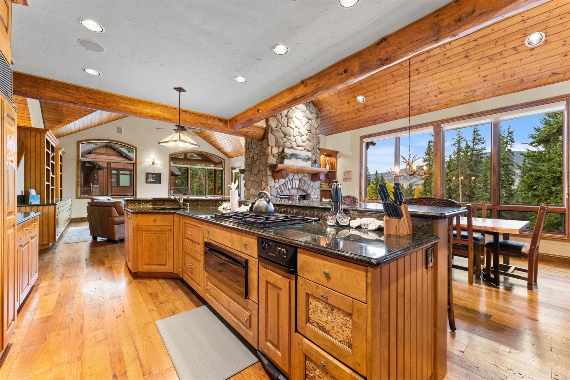 Goldenrod Circle - Image 15