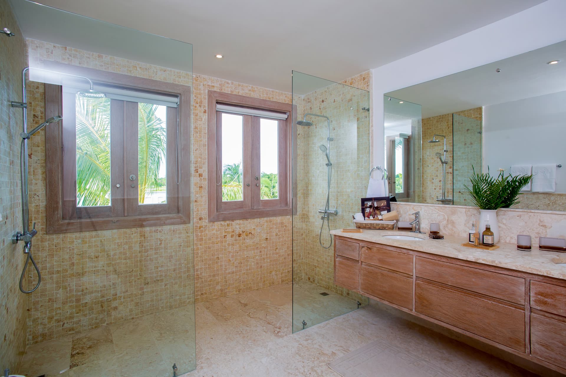 Hacienda B6 - Image 18