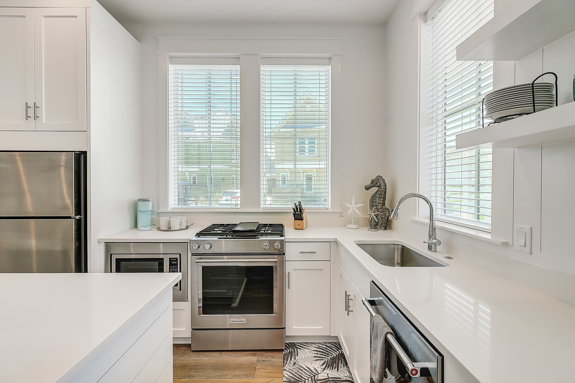 Beach Days and Fairways - Image 9