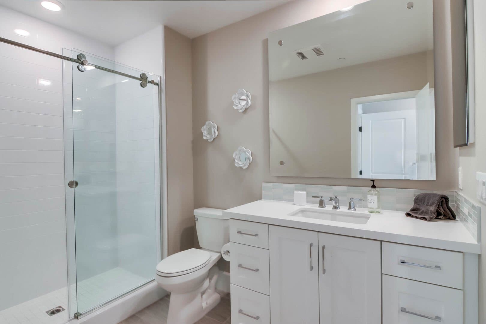 Bay Dream - Image 30