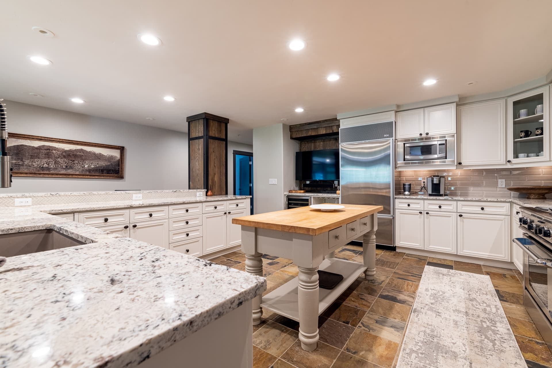 Mountain High at the Plaza - Image 4