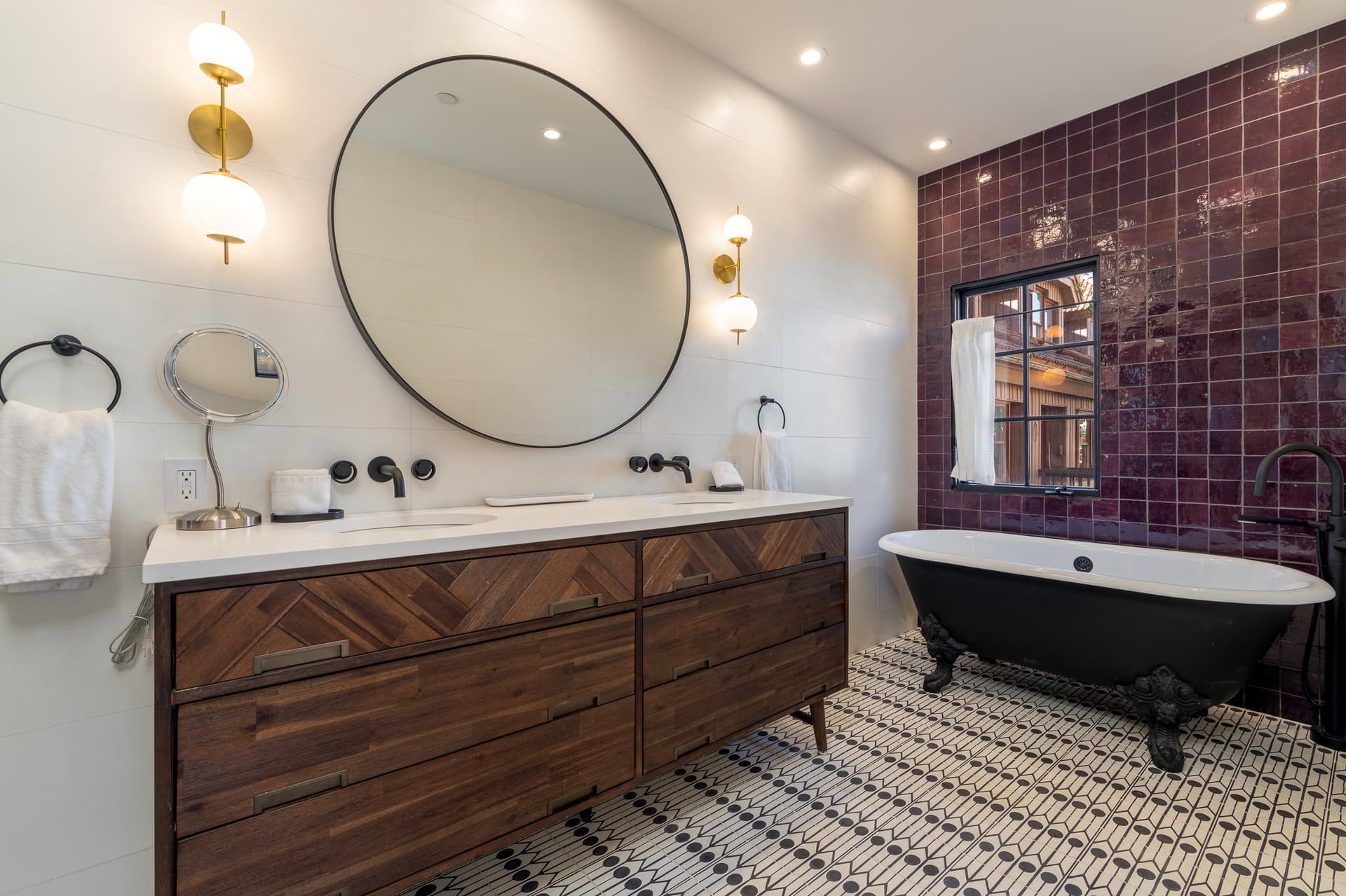 Sky High at the Plaza - Image 32