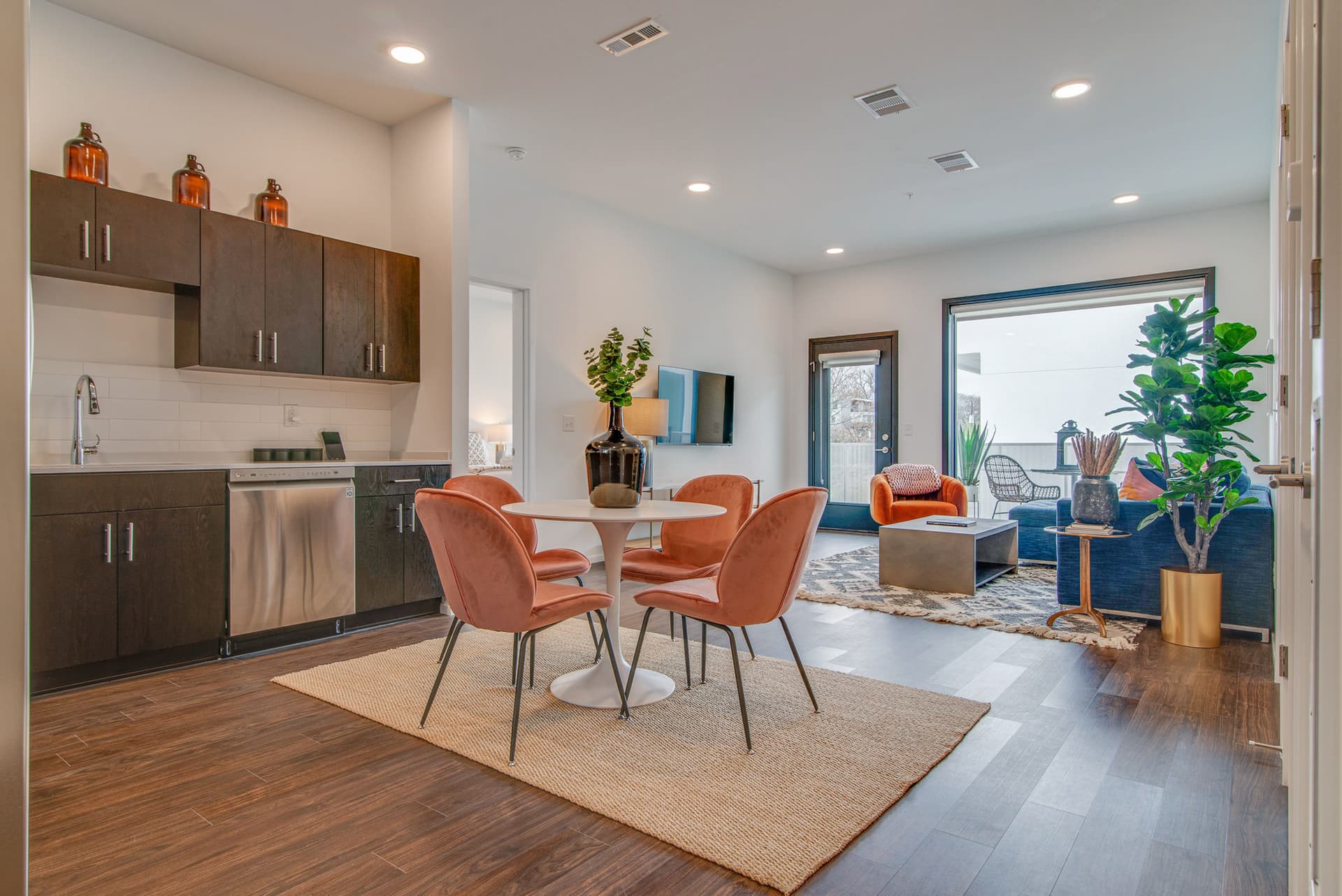 Green Illume Home - Image 2