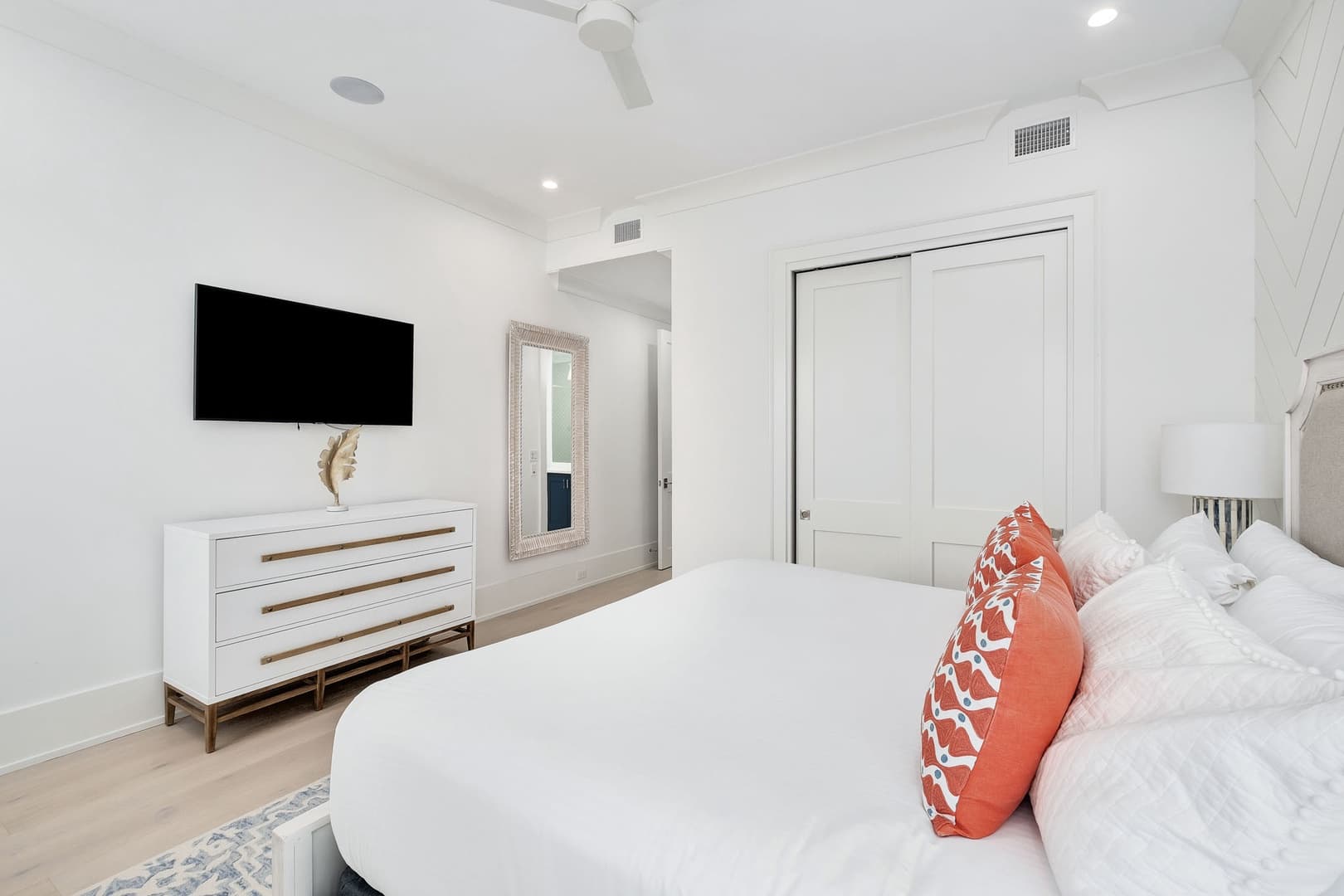 Bearfoot By The Sea - Image 31