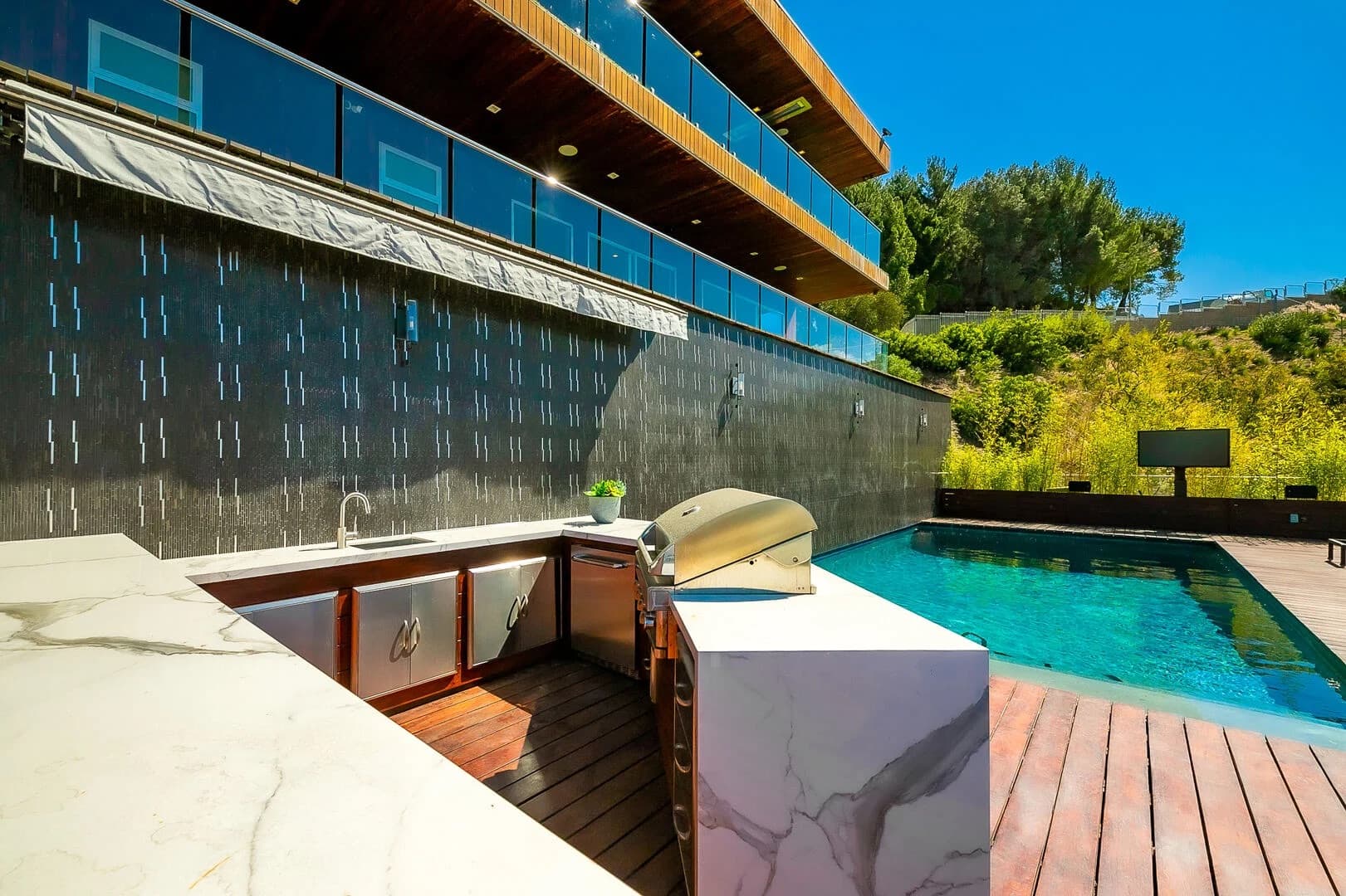 Electra Estate - Image 40