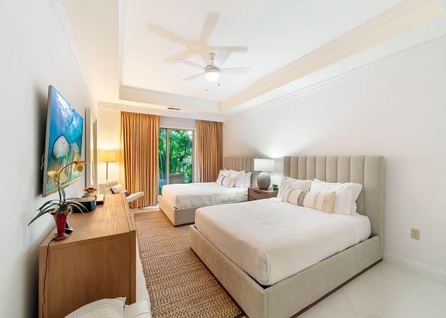 Ritz-Carlton Residence #108 - Image 5