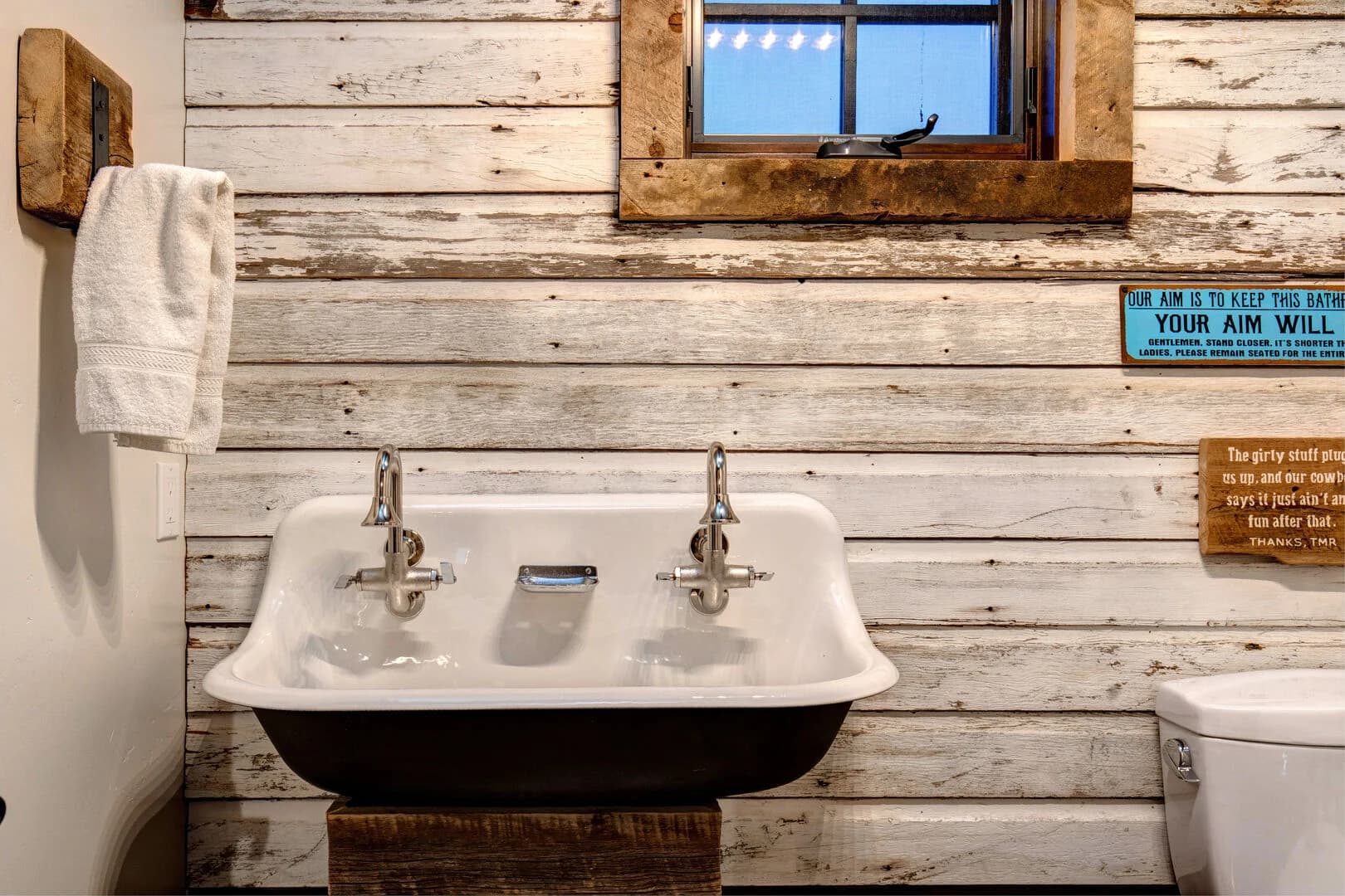 Twilight Moon Ranch - 7 Bedroom - Image 17