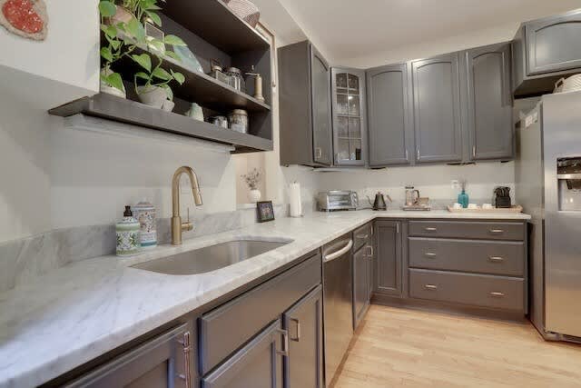 Capitol Comfort - Image 20