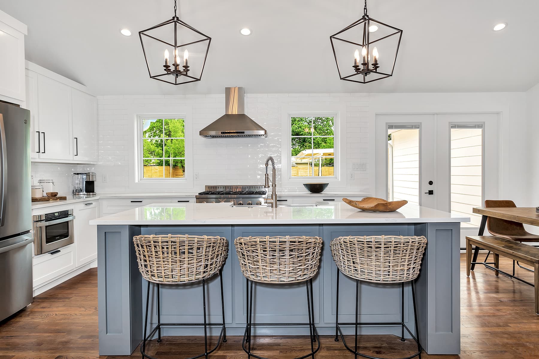 Burbank Casa Blanca - Image 3