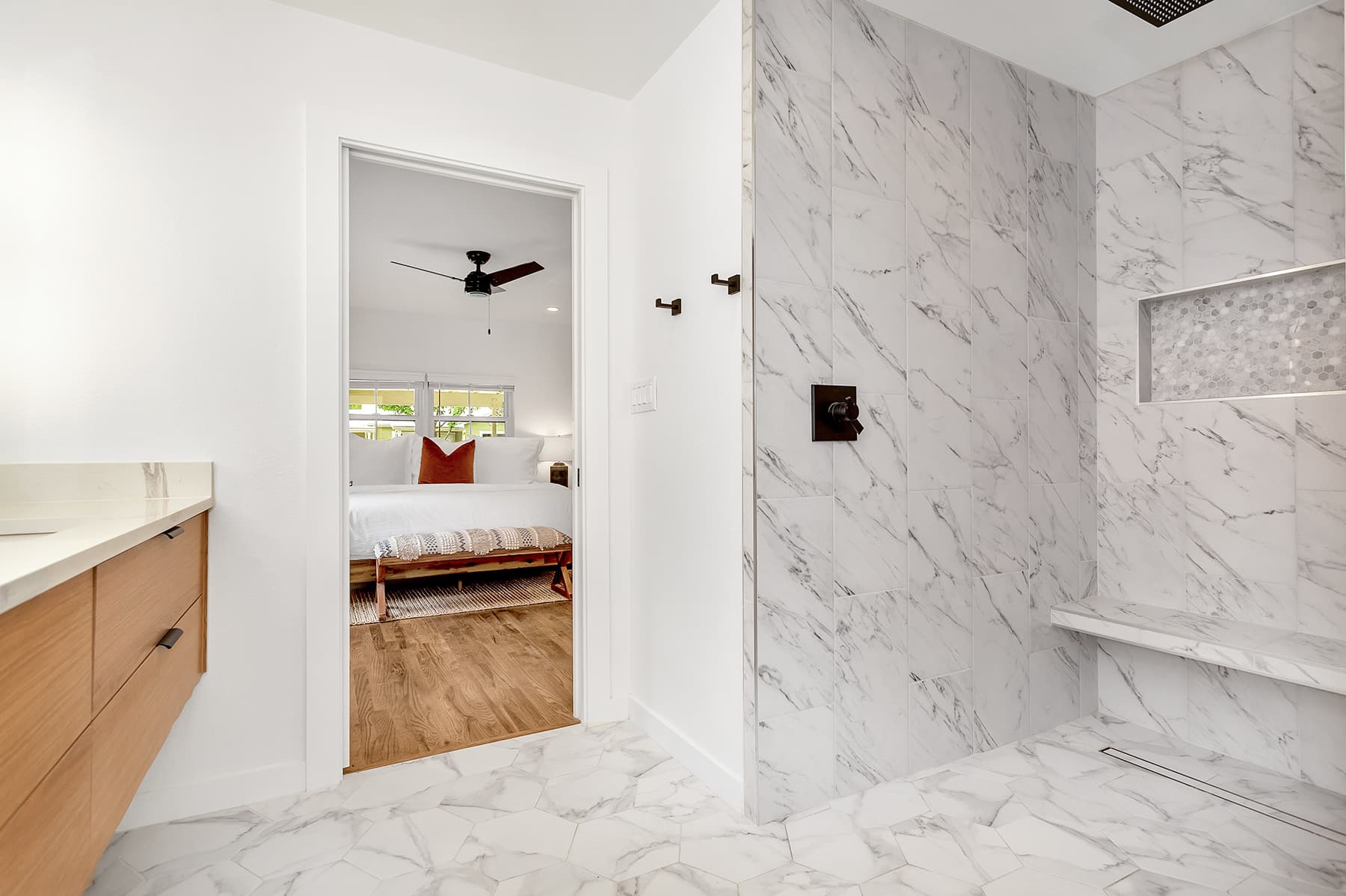 Burbank Casa Blanca - Image 7