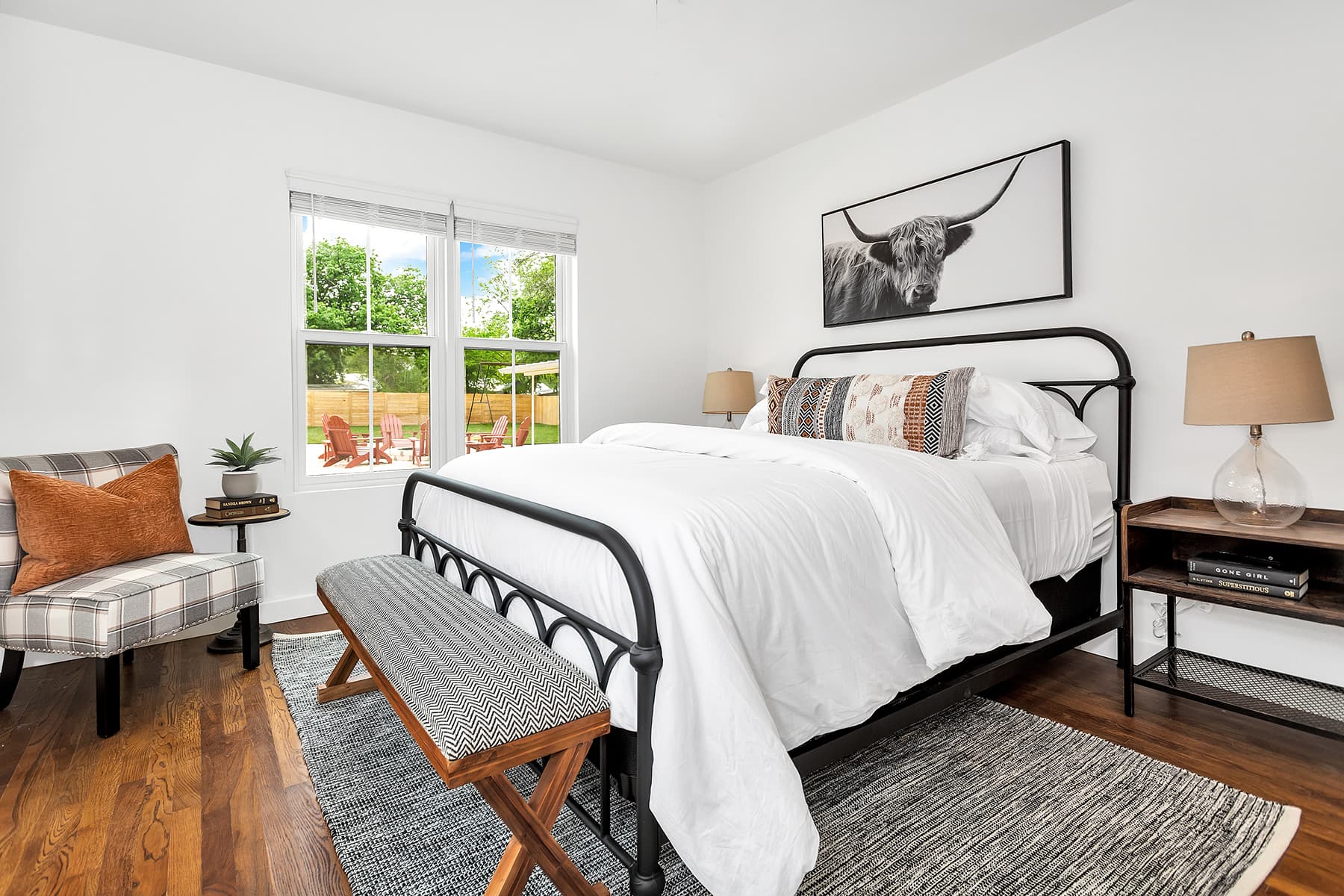 Burbank Casa Blanca - Image 11