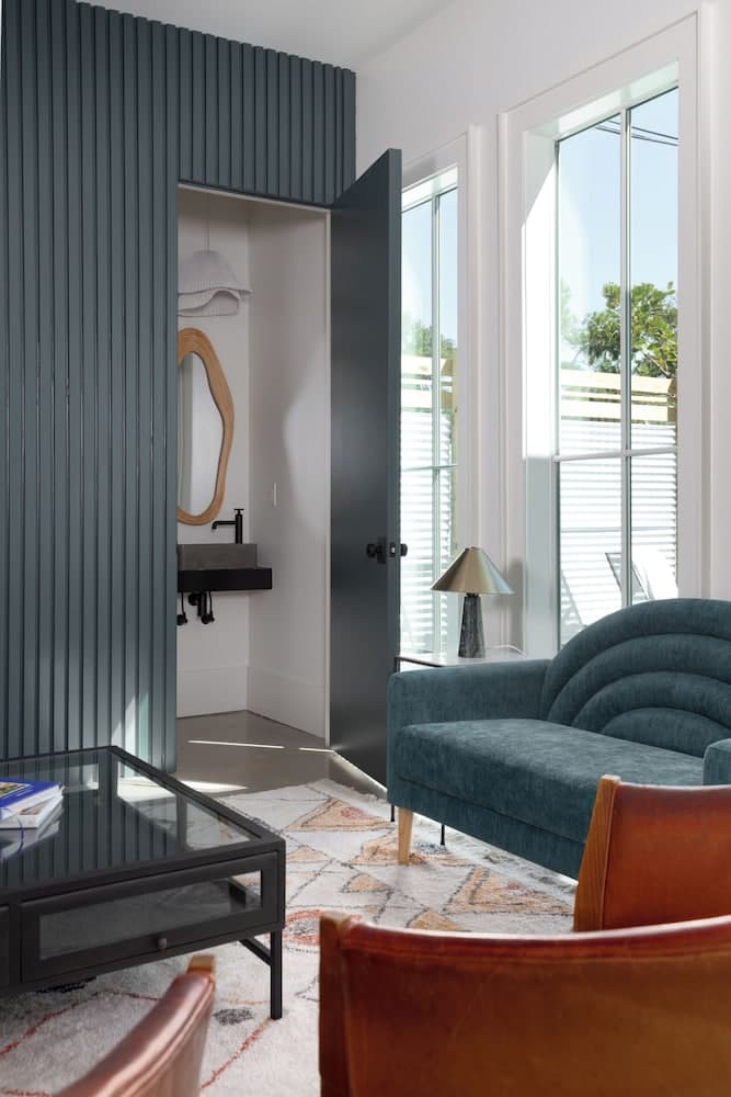 Casa Blanca - Image 10