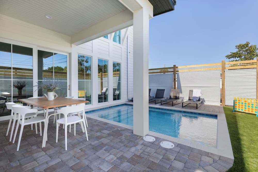 Casa Blanca - Image 2