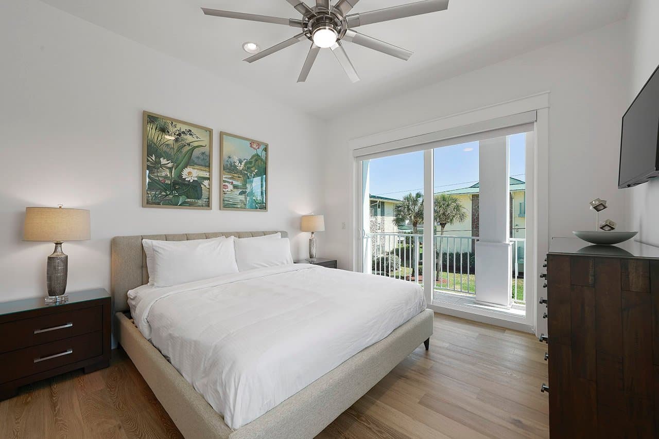 Castawaves - Image 11