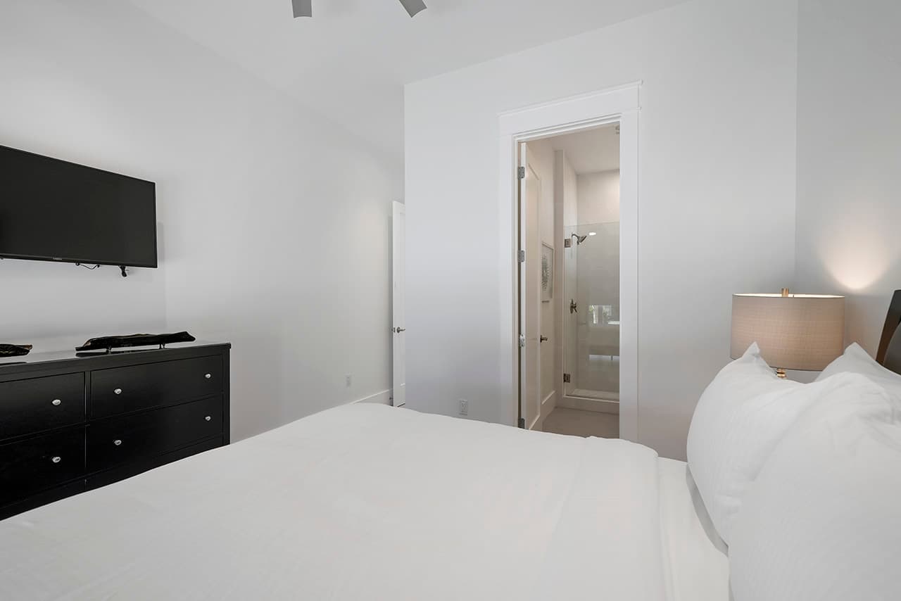 Castawaves - Image 14