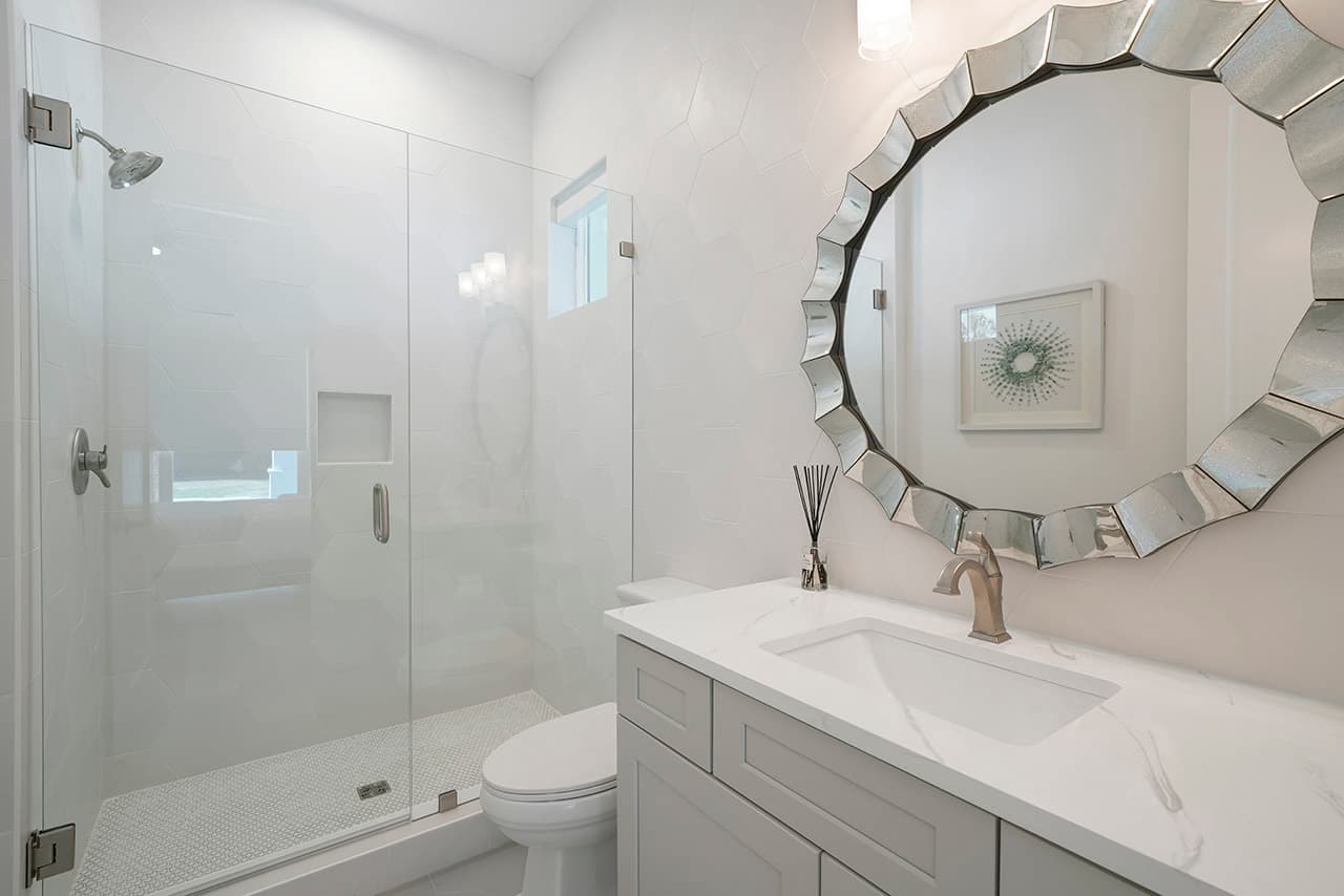 Castawaves - Image 32