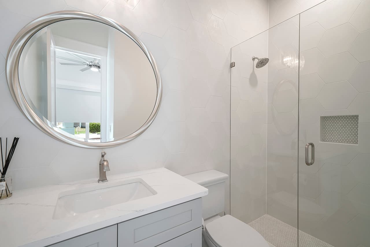 Castawaves - Image 33