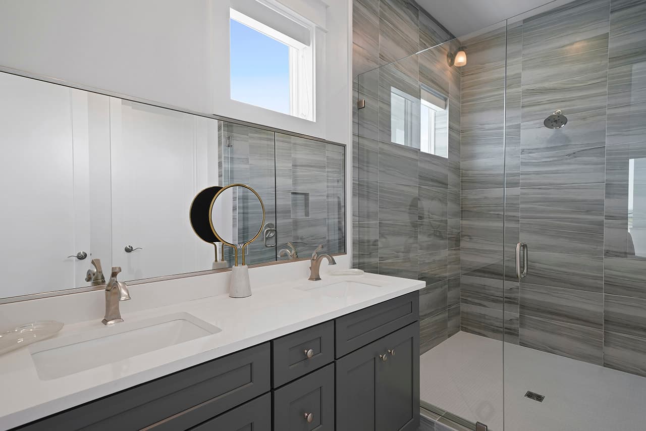 Castawaves - Image 34