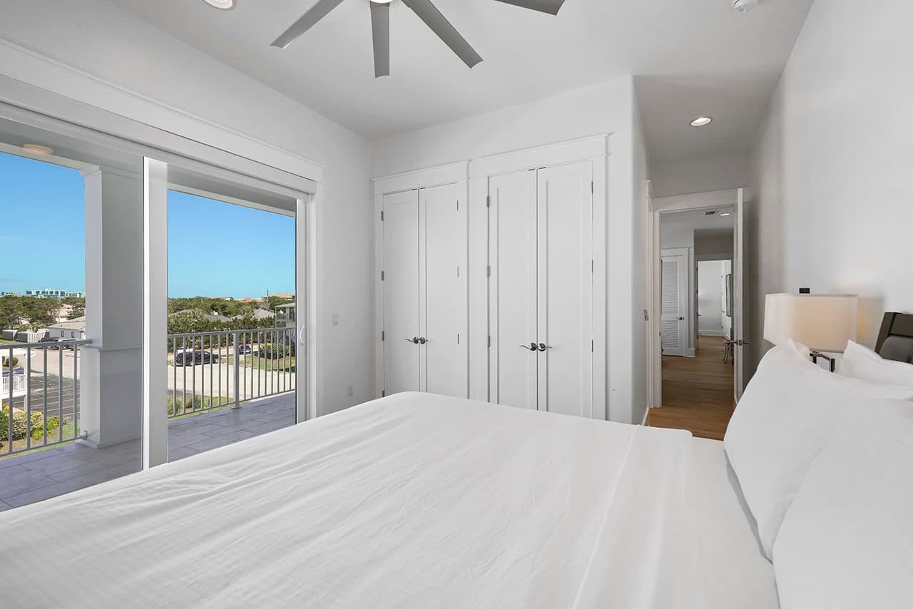 Castawaves - Image 20