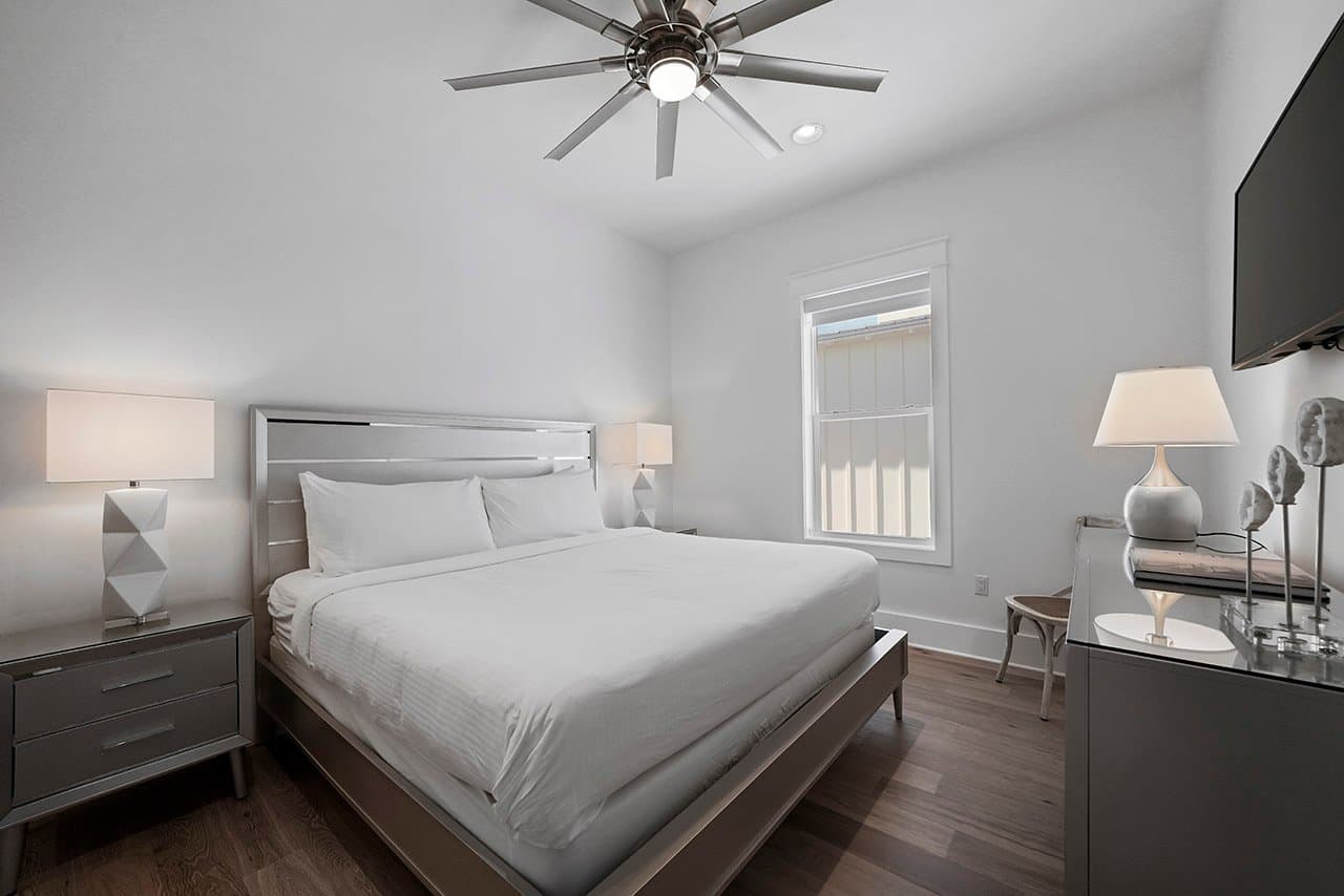 Castawaves - Image 21