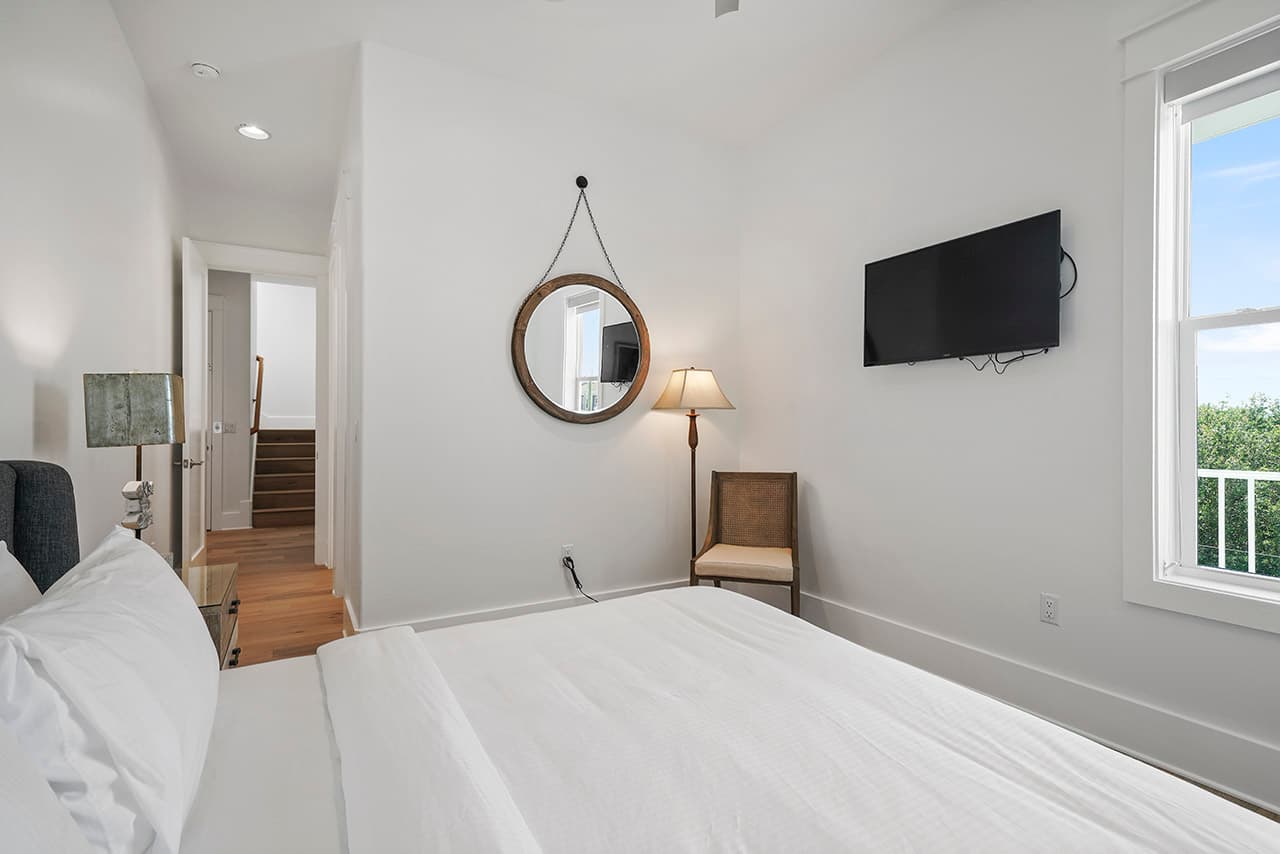 Castawaves - Image 24