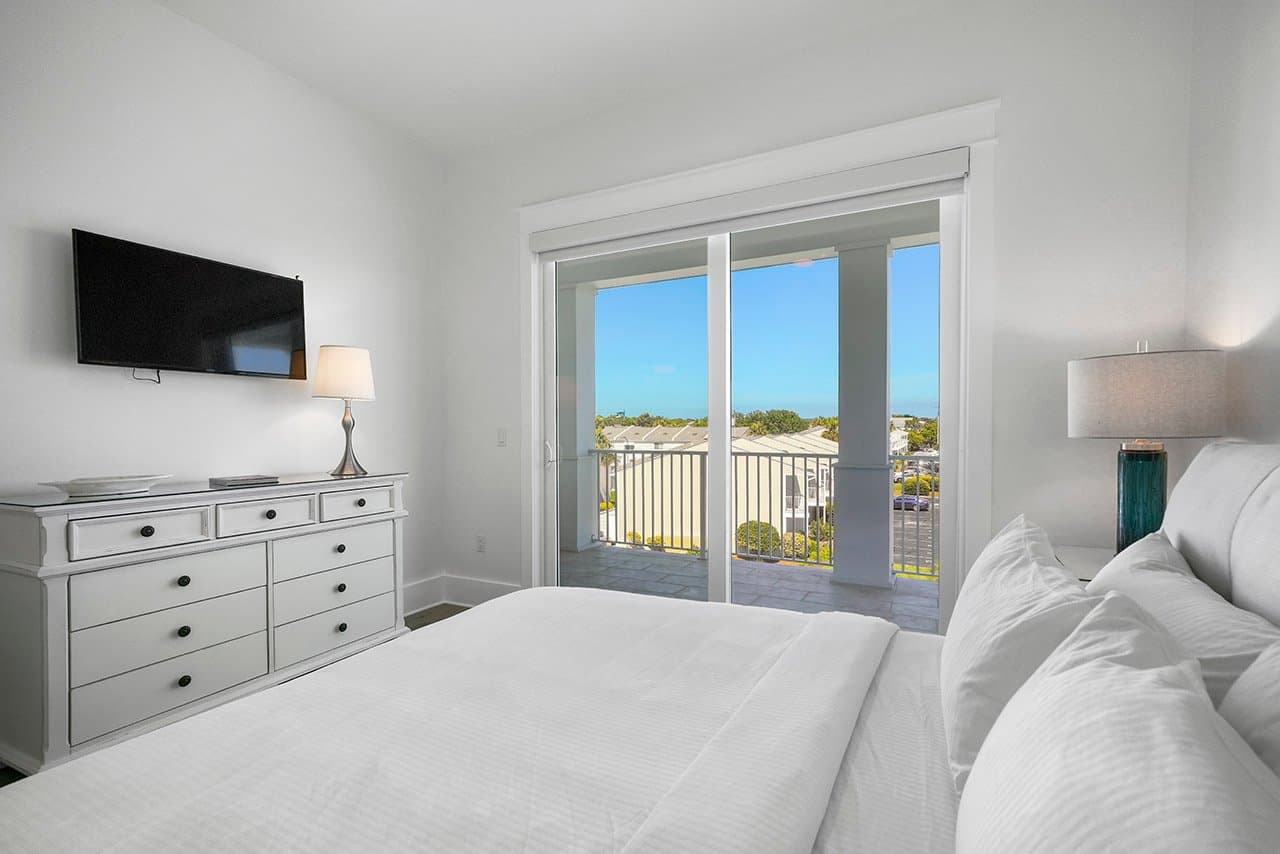 Castawaves - Image 26