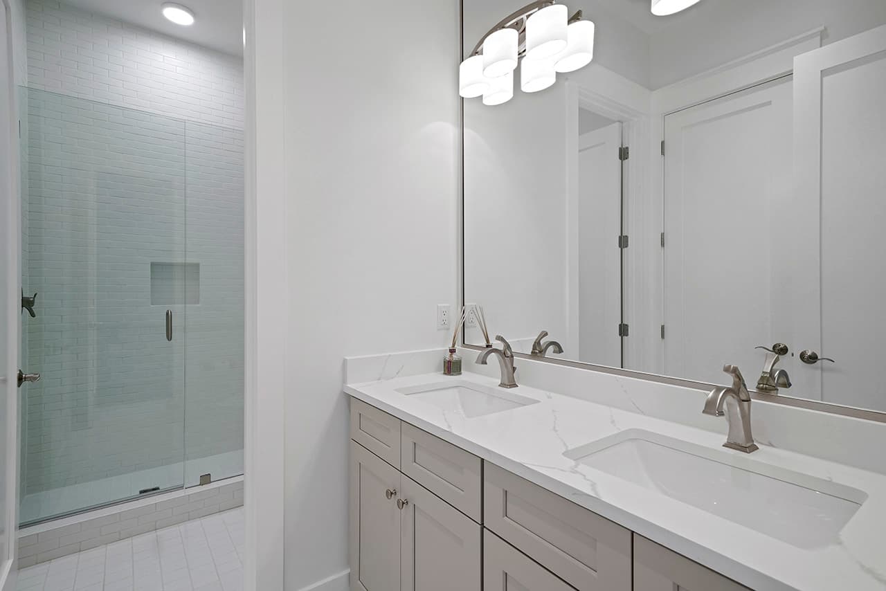 Castawaves - Image 37