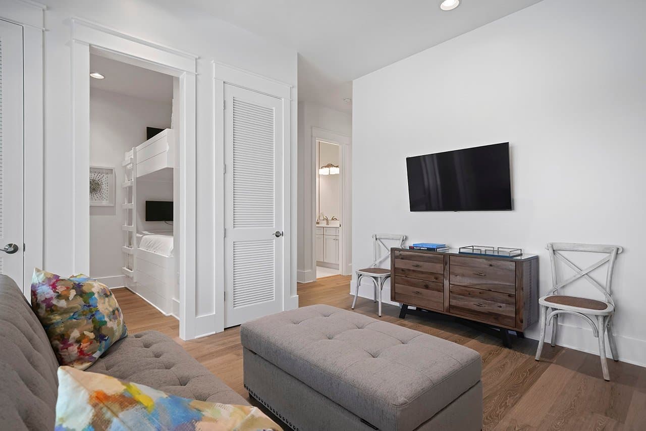 Castawaves - Image 28