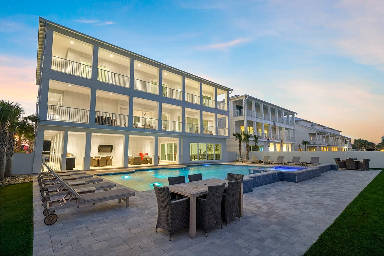 Castawaves - Image 45