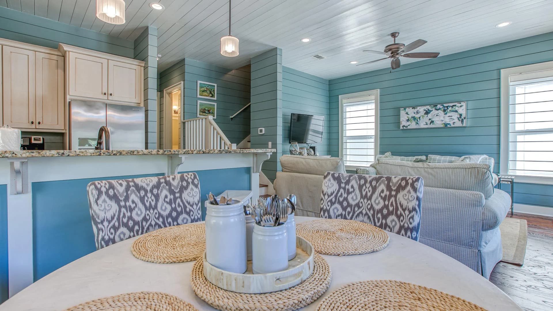 Shades of Blue House - Image 6